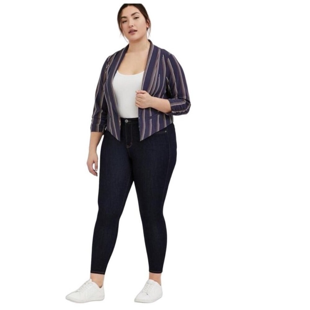 18 (2) Torrid Striped Blue/Gray Tapered Open Front Blazer